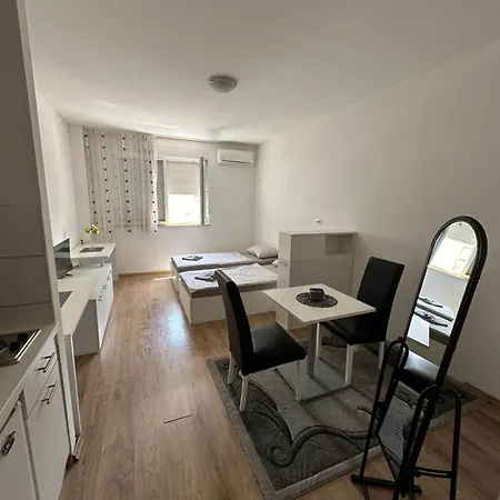 City Apartman