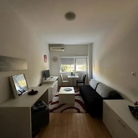 City Apartman מוסטר